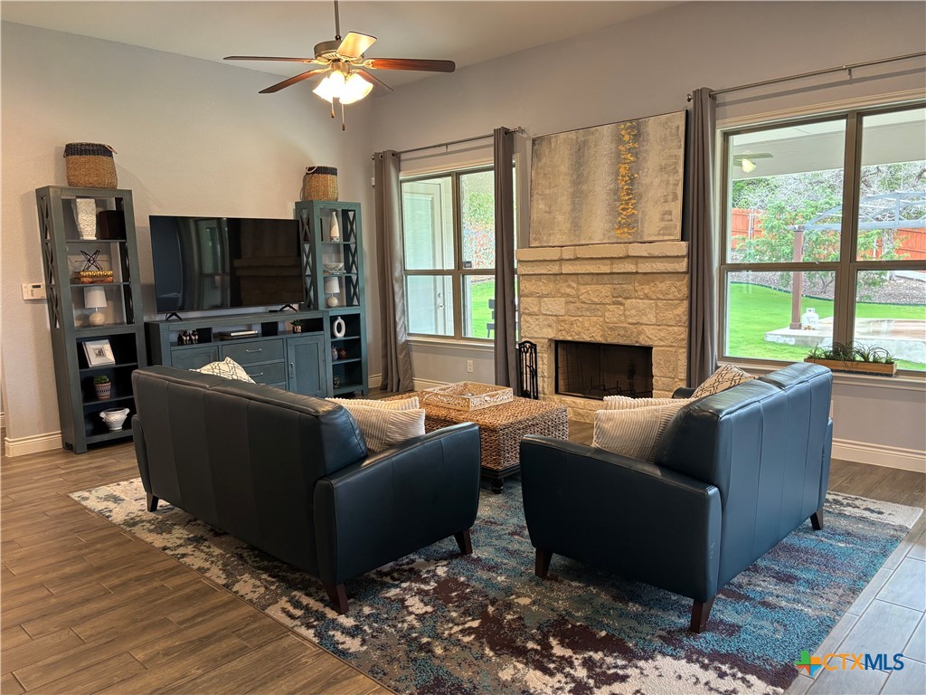 192 Yucca Drive Spring Branch, TX 78070 - Photo 5 of 25