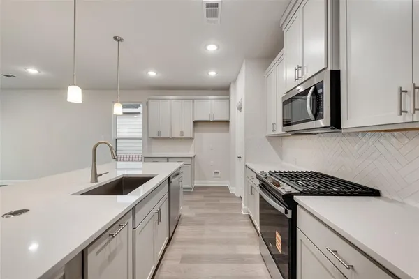 $329,990 | 624 Marcus Lane, Crowley, TX 76036