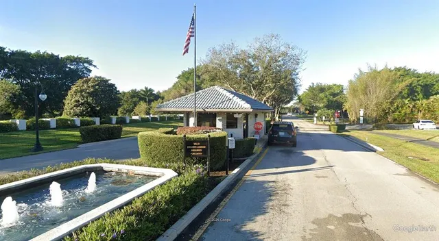 $750,000 | 20167 Back 9 Drive, Boca Raton, FL 33498