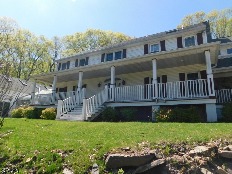4 Spring Hill Road Annandale, NJ 08801 - Photo 4 of 41