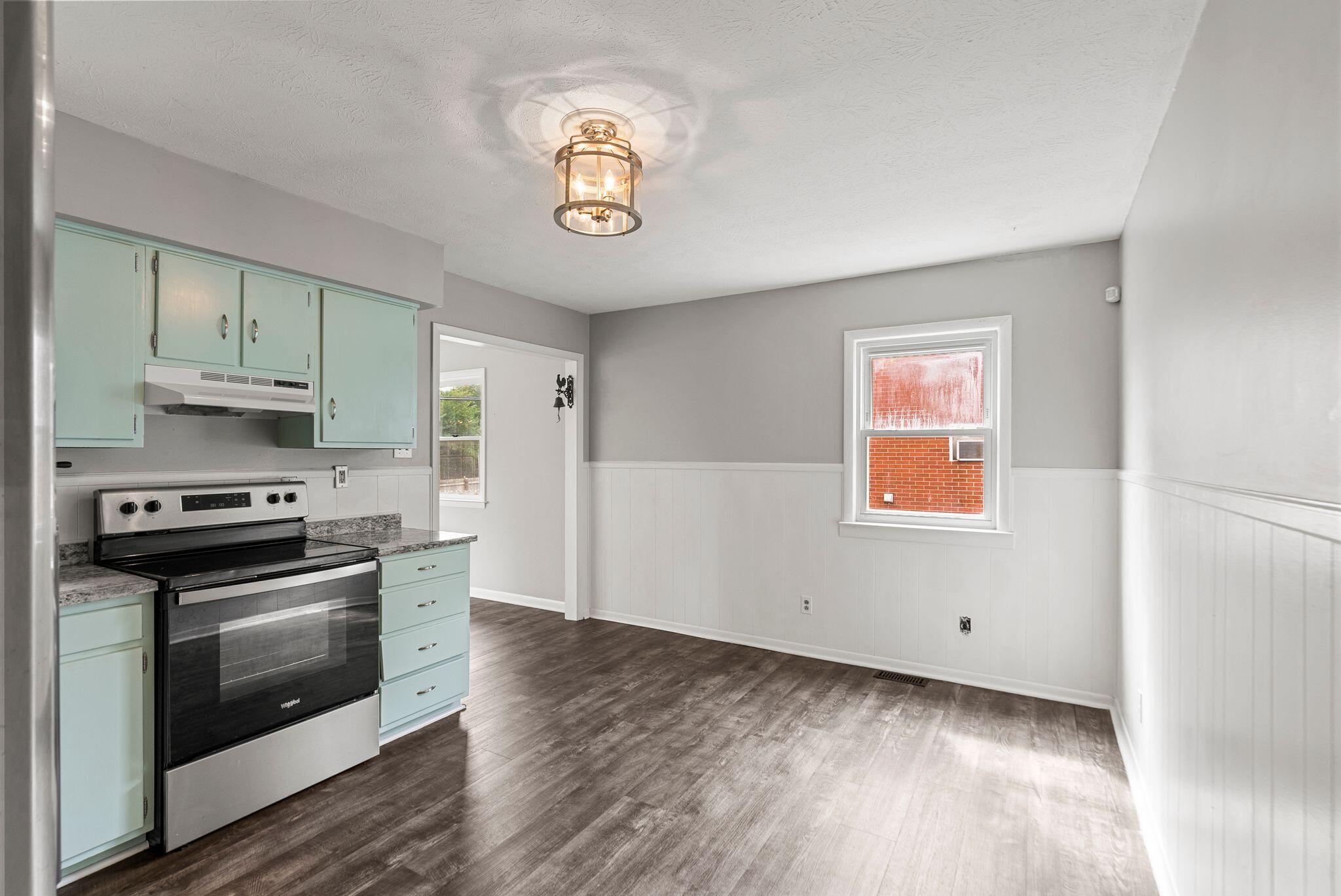 1742 Raleigh Road Lexington, KY 40505 - Photo 5 of 35 DSC04078