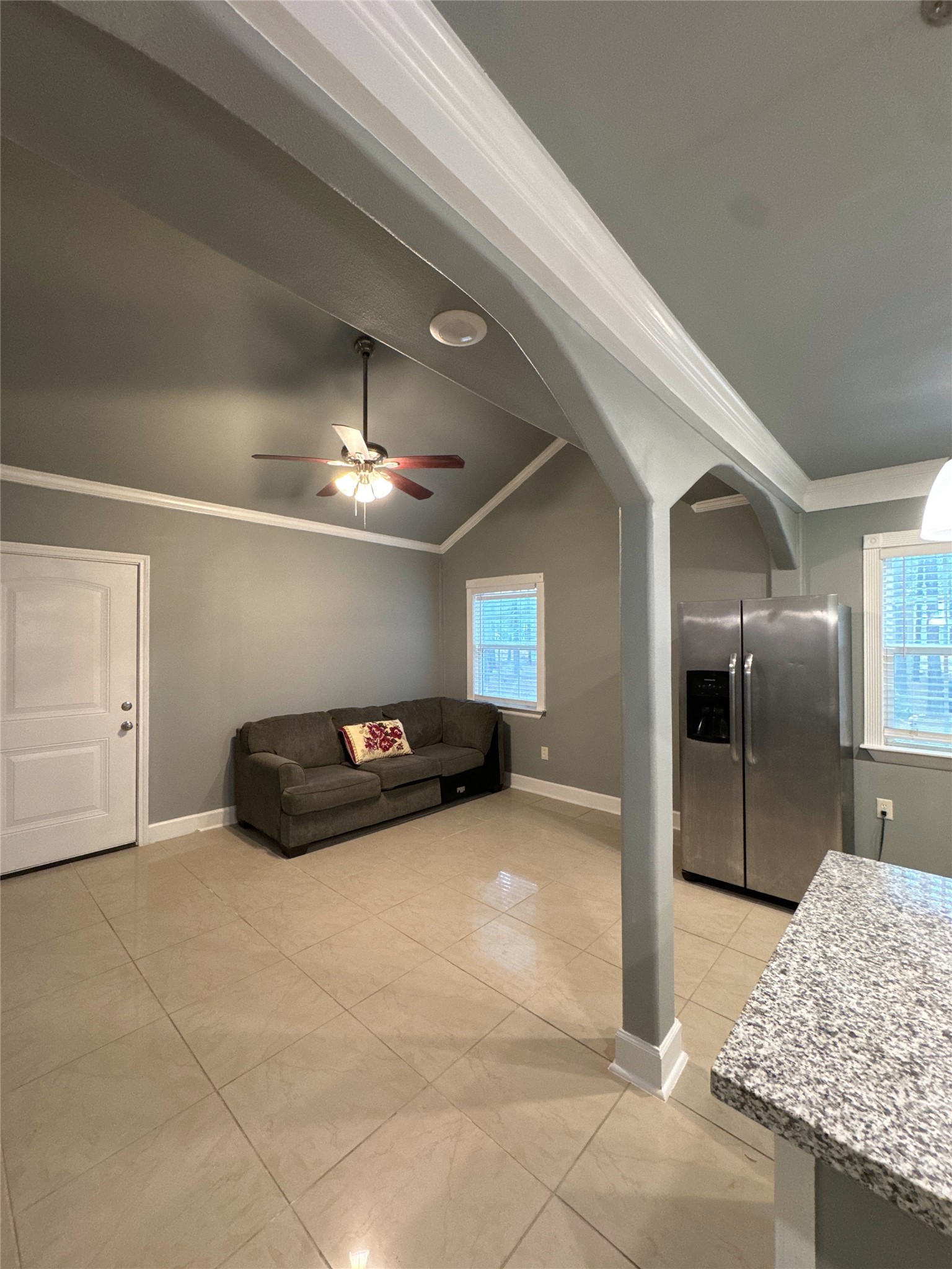 58 County Road 3560 Cleveland, TX 77327 - Photo 20 of 32 a view of a livingroom with kitchen and furniture