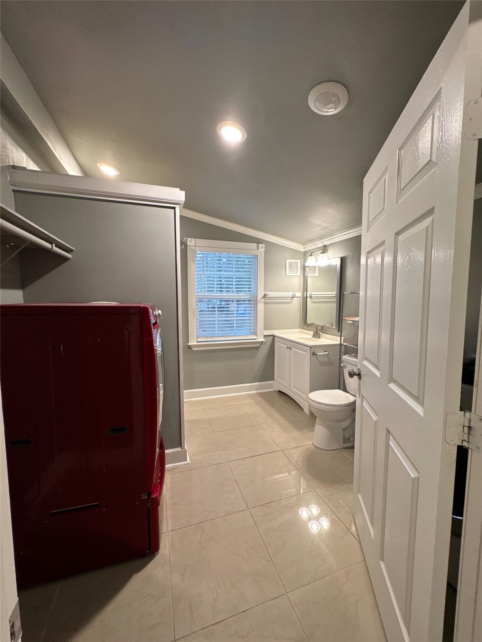 58 County Road 3560 Cleveland, TX 77327 - Photo 27 of 32 a bathroom with a bathtub and a shower