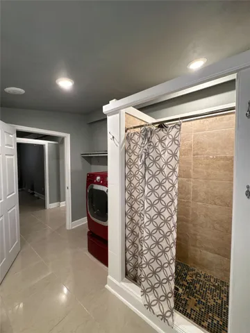 $2,200 | 58 County Road 3560, Cleveland, TX 77327