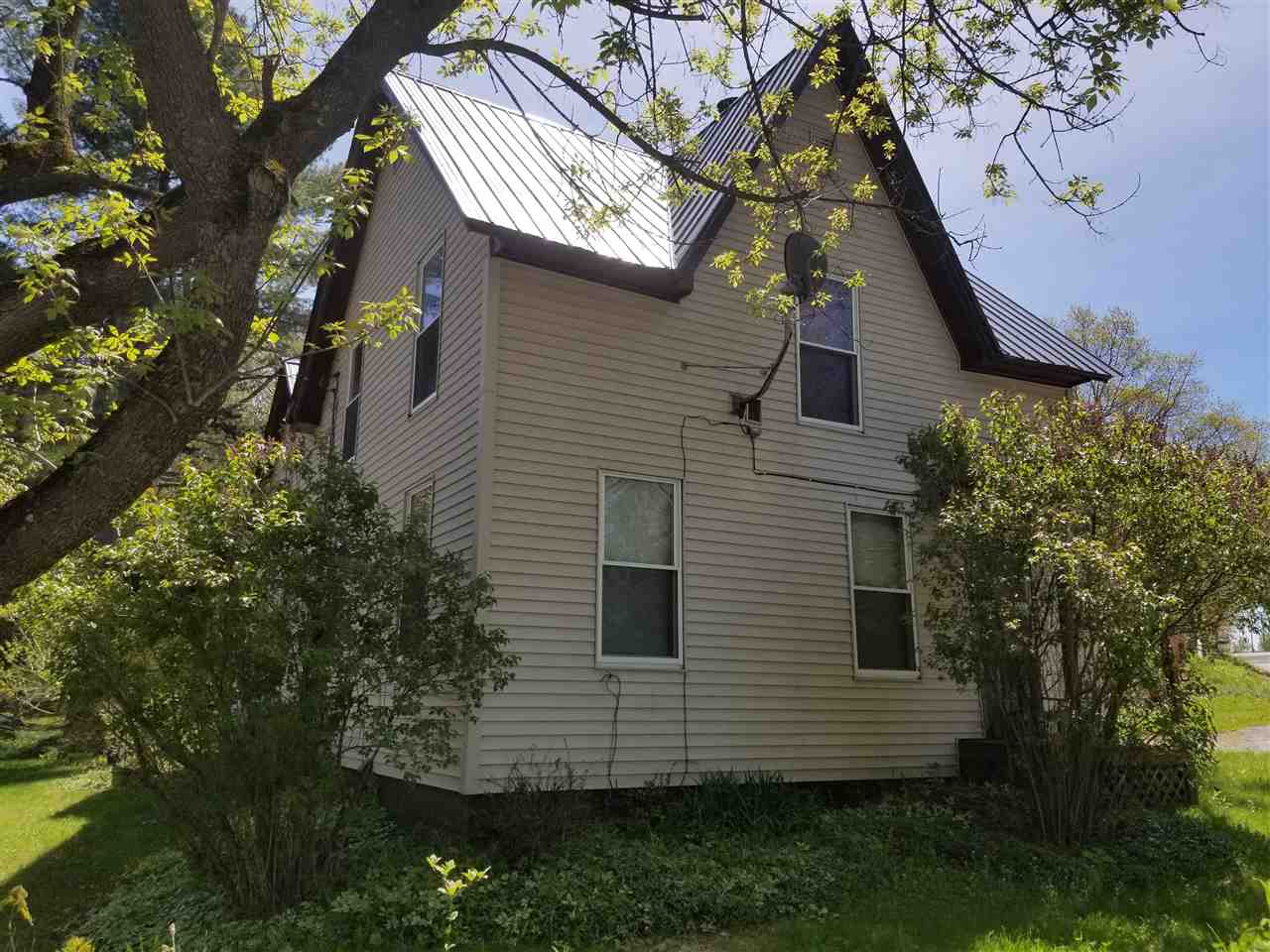 588 Bluff Road Newport, VT 05855 - Photo 4 of 26 Gallery Image 4