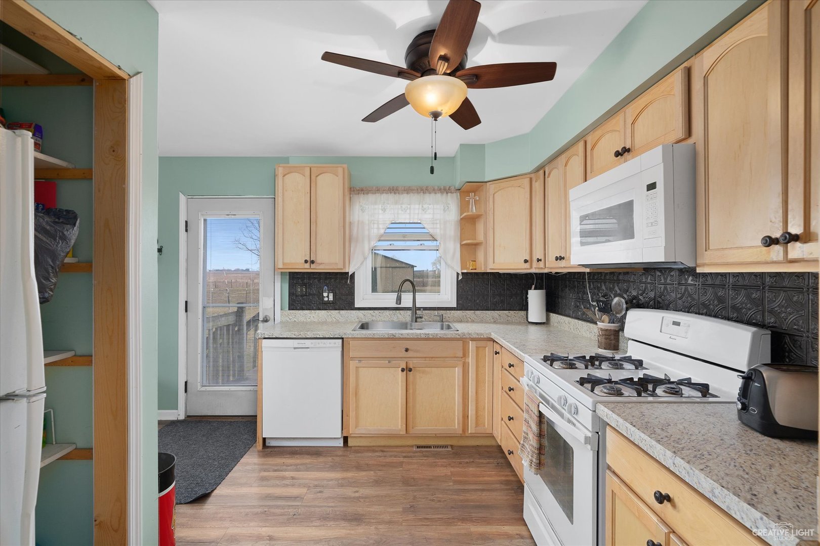 4433 East 29th Road Sandwich, IL 60548 - Photo 7 of 29