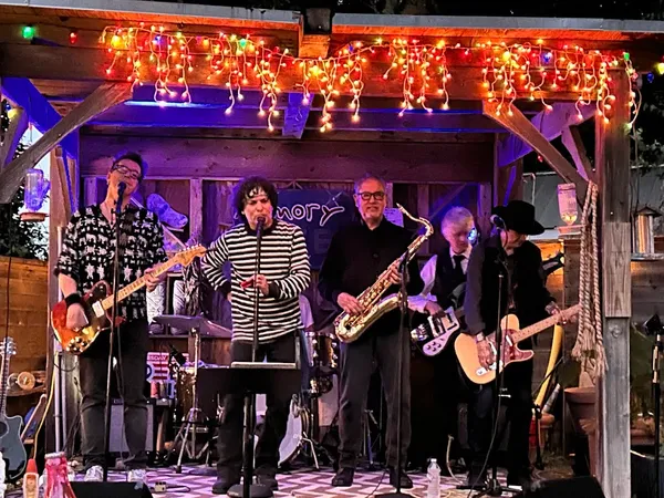 $2,500 | 504 Westmorland Drive, Austin, TX 78745