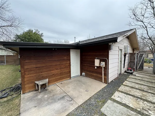 $2,500 | 504 Westmorland Drive, Austin, TX 78745