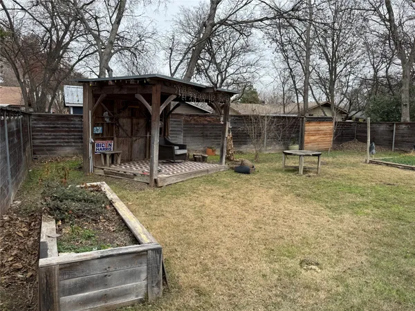 $2,500 | 504 Westmorland Drive, Austin, TX 78745