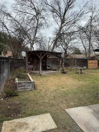 $2,500 | 504 Westmorland Drive, Austin, TX 78745