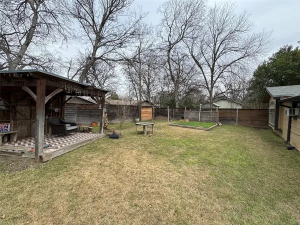 $2,500 | 504 Westmorland Drive, Austin, TX 78745
