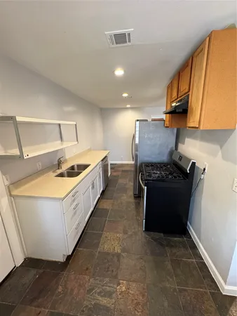 $2,500 | 504 Westmorland Drive, Austin, TX 78745