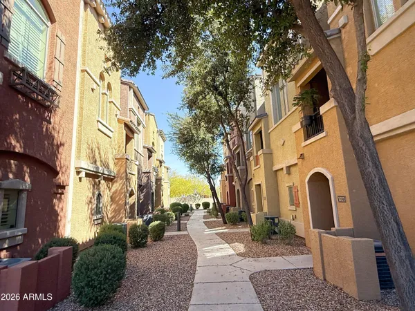 $1,995 | 240 West Juniper Avenue, Unit 1027, Gilbert, AZ 85233