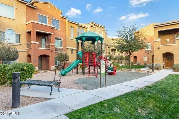 $1,895 | 240 West Juniper Avenue, Unit 1027, Gilbert, AZ 85233
