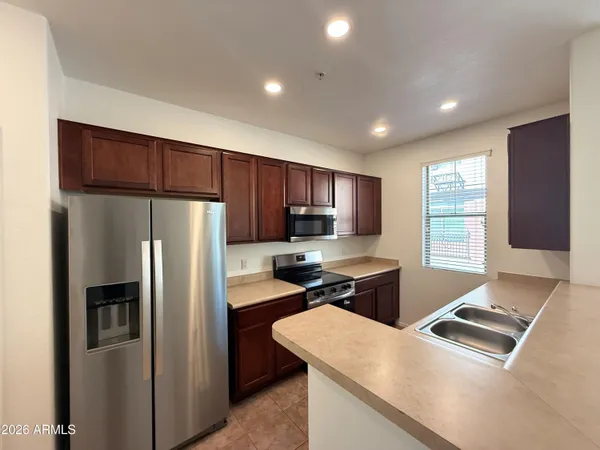 $1,995 | 240 West Juniper Avenue, Unit 1027, Gilbert, AZ 85233