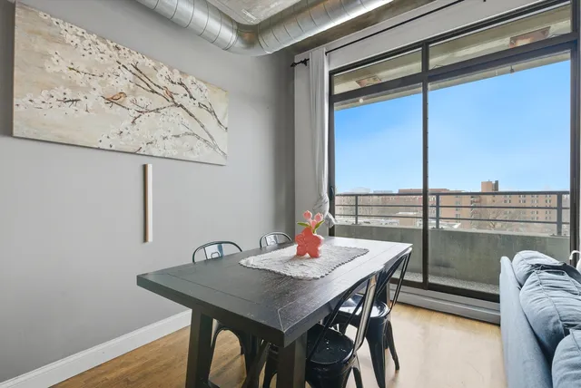 $220,000 | 1550 South Blue Island Avenue, Unit 608, Chicago, IL 60608