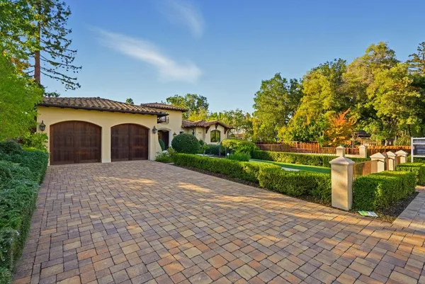 $8,380,000 | 484 Cherry Avenue, Los Altos, CA 94022