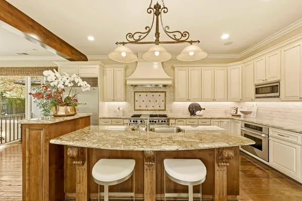 $8,380,000 | 484 Cherry Avenue, Los Altos, CA 94022