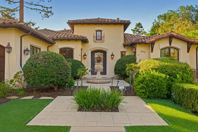 $8,980,000 | 484 Cherry Avenue, Los Altos, CA 94022