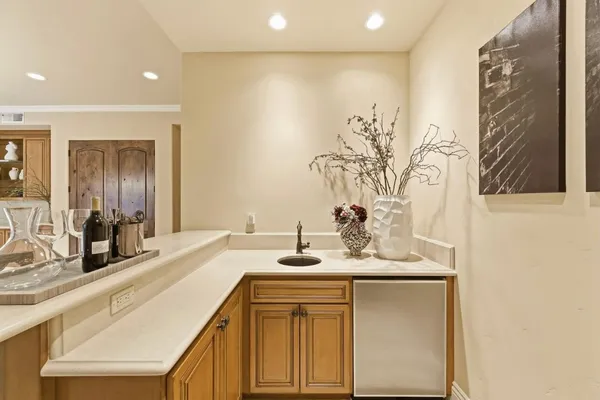 $8,380,000 | 484 Cherry Avenue, Los Altos, CA 94022