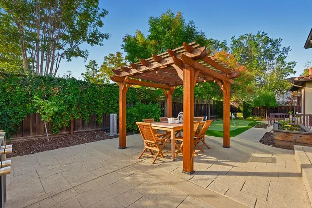 $8,980,000 | 484 Cherry Avenue, Los Altos, CA 94022