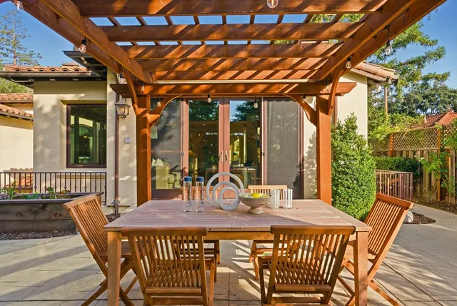 $8,980,000 | 484 Cherry Avenue, Los Altos, CA 94022