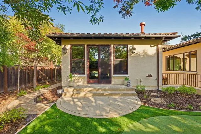 $8,980,000 | 484 Cherry Avenue, Los Altos, CA 94022