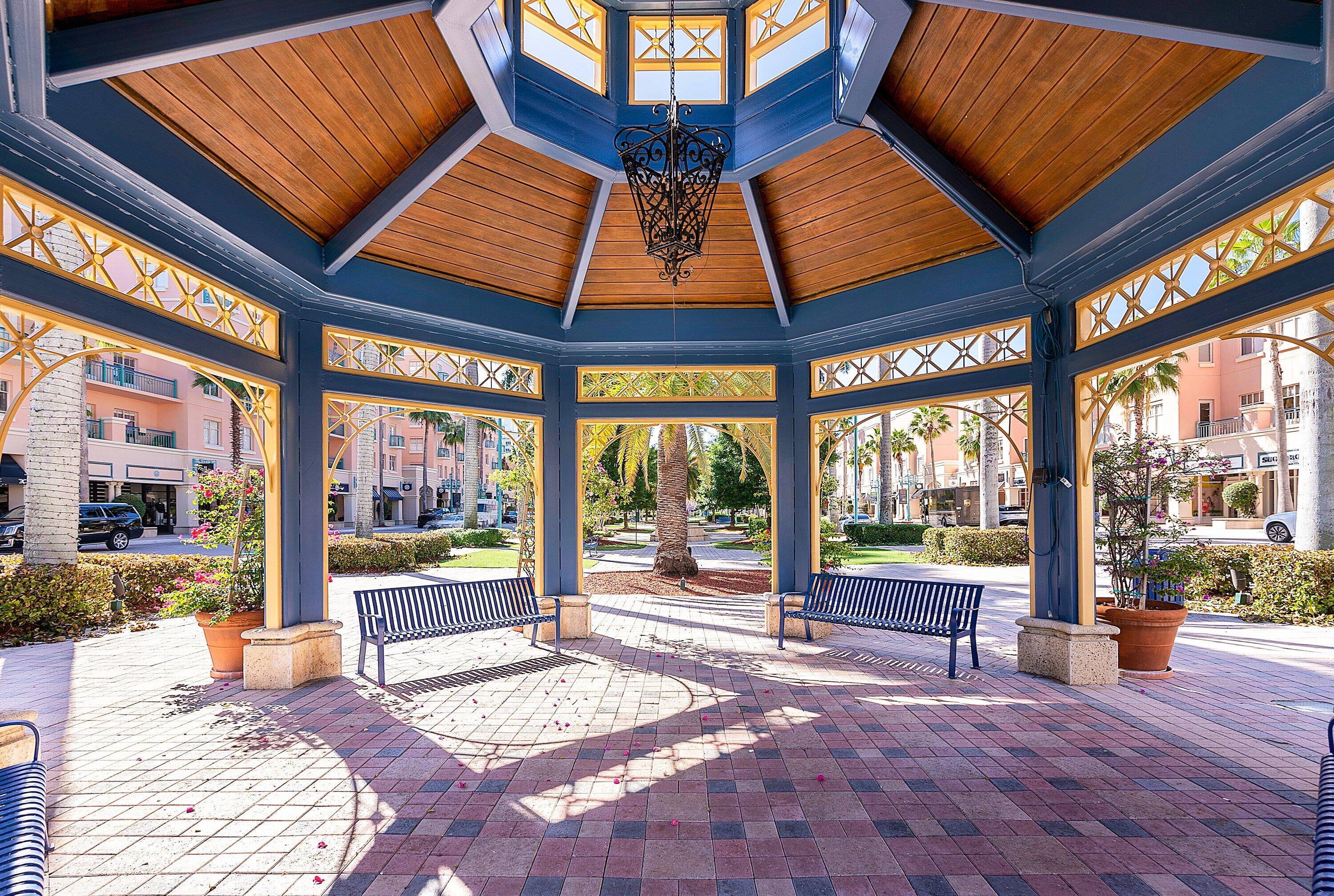 200 Southwest 7th Street, Unit 3 Boca Raton, FL 33432 - Photo 34 of 35 a very nice looking room with a large window
