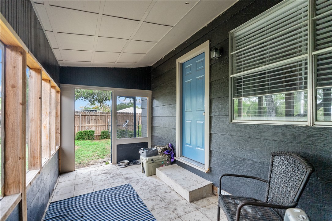 1204 Fannin Street George West, TX 78022 - Photo 18 of 24 a view of two chairs in the balcony