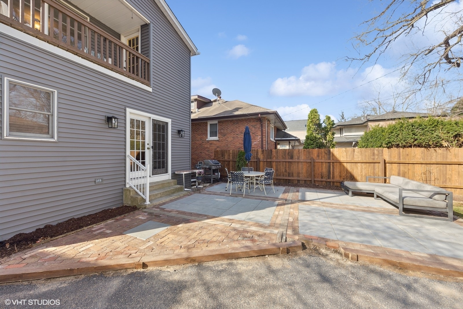 208 Fairbank Road Riverside, IL 60546 - Photo 24 of 29 a view of a building with backyard