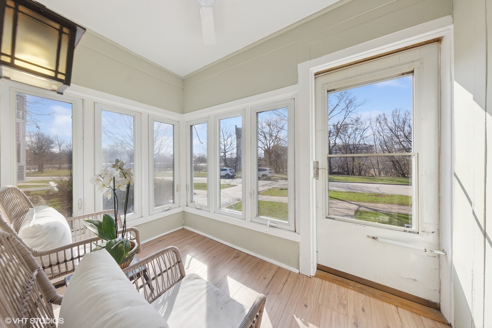 208 Fairbank Road Riverside, IL 60546 - Photo 4 of 29 a living room with furniture and floor to ceiling windows