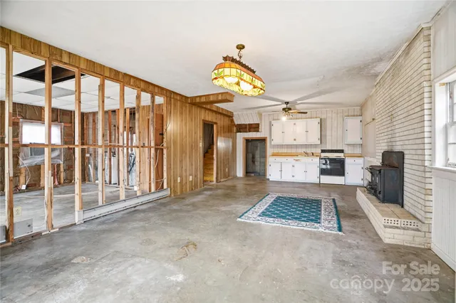 a view of empty room