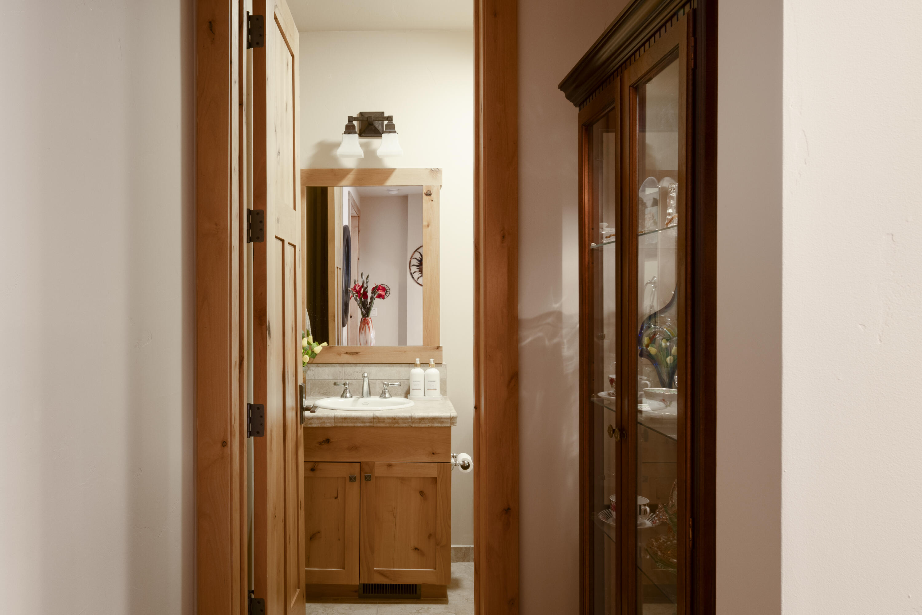 106 Angani Way Sun Valley, ID 83353 - Photo 20 of 48 Powder Room