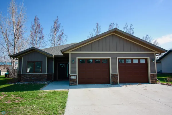 $285,000 | 112 Dakota Drive, Hankinson, ND 58041