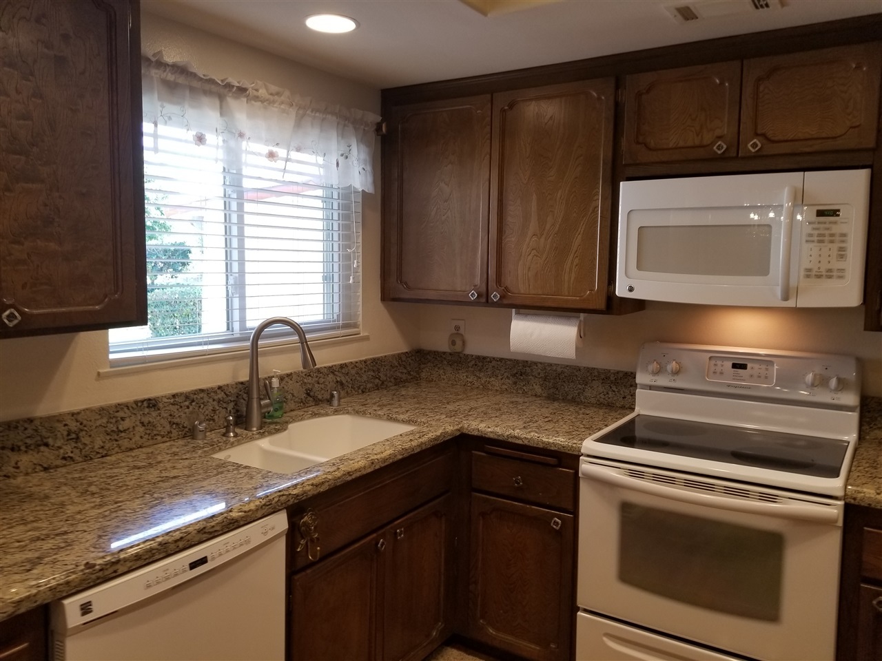 12477 Rios Road San Diego, CA 92128 - Photo 8 of 10
