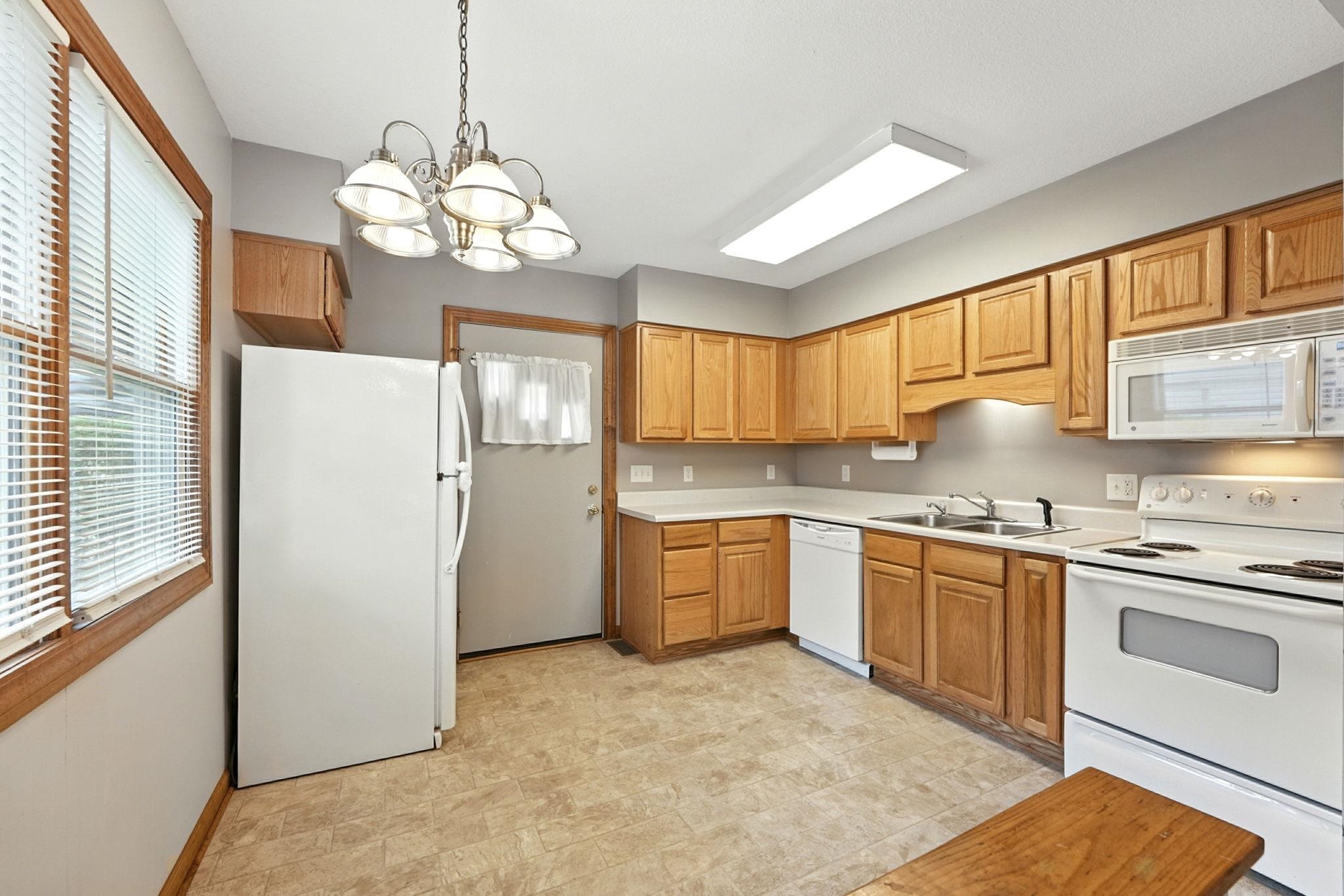 1700 East Linker Road Columbia City, IN 46725 - Photo 12 of 32