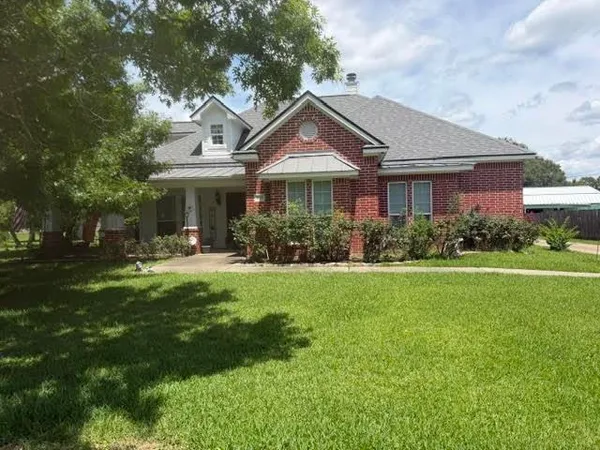 $379,900 | 335 Lexington Drive, Vidor, TX 77662