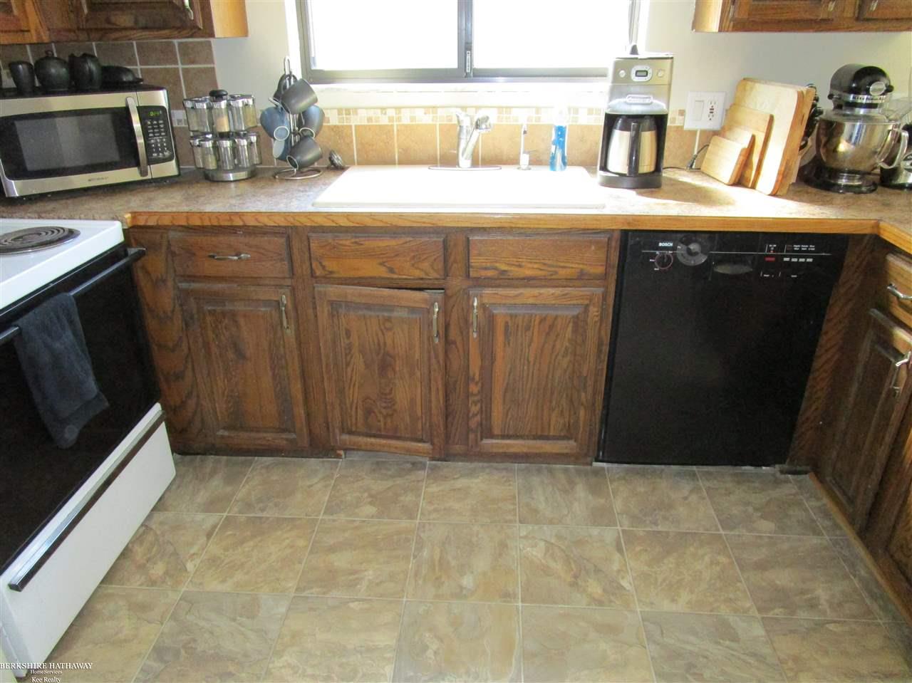 8401 Foster Road Clarkston, MI 48346 - Photo 20 of 44 31287604-19.JPG