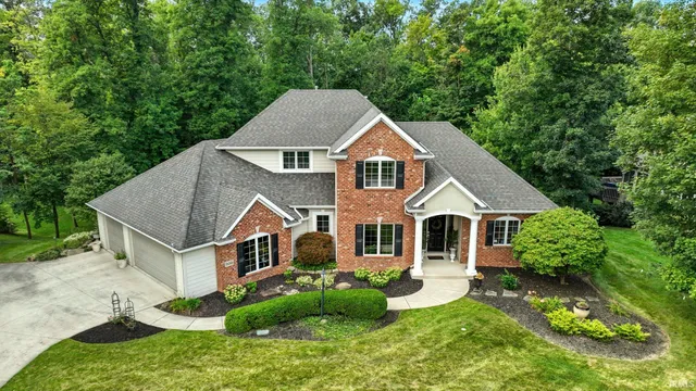 $689,900 | 202 Royal Crest Drive, Fort Wayne, IN 46814