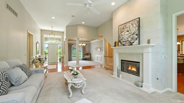 $689,900 | 202 Royal Crest Drive, Fort Wayne, IN 46814