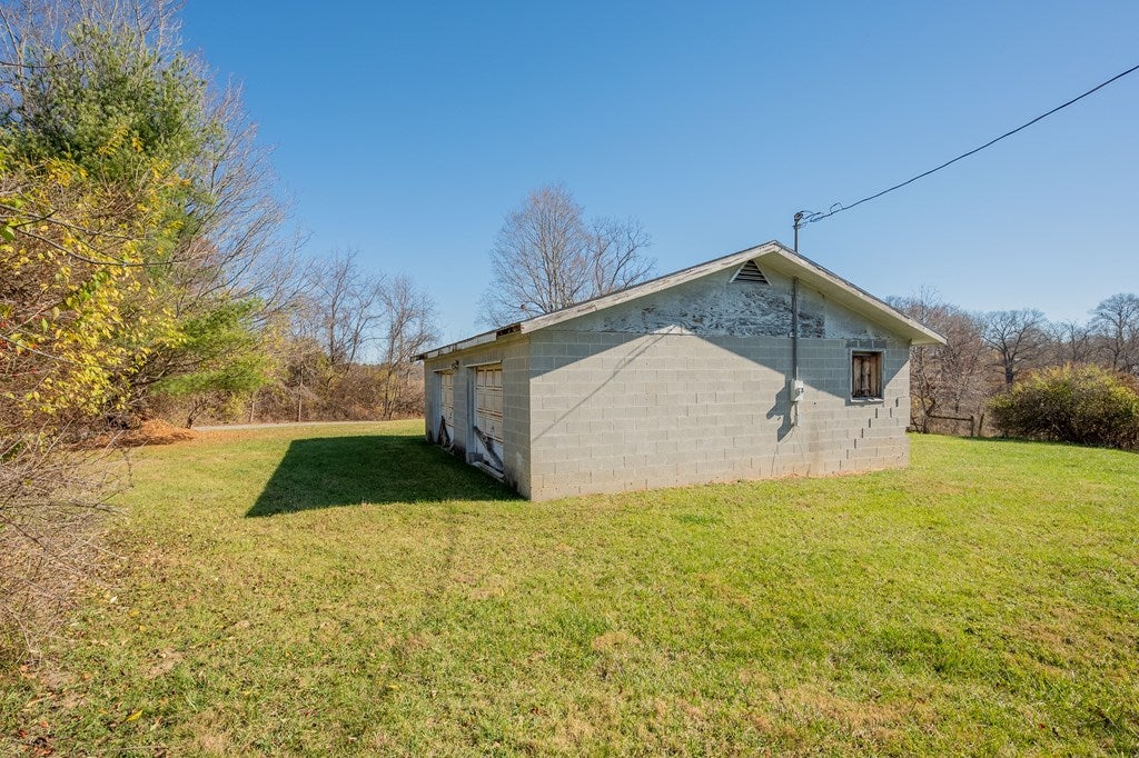 2501 Kirby Road, Unit 2 Draper, VA 24324 - Photo 30 of 51 Gallery Image 30