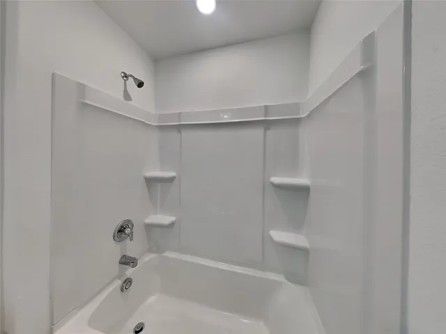 $1,895 | 11558 Antrim Place, Rhome, TX 76078