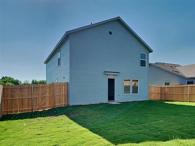 $1,895 | 11558 Antrim Place, Rhome, TX 76078