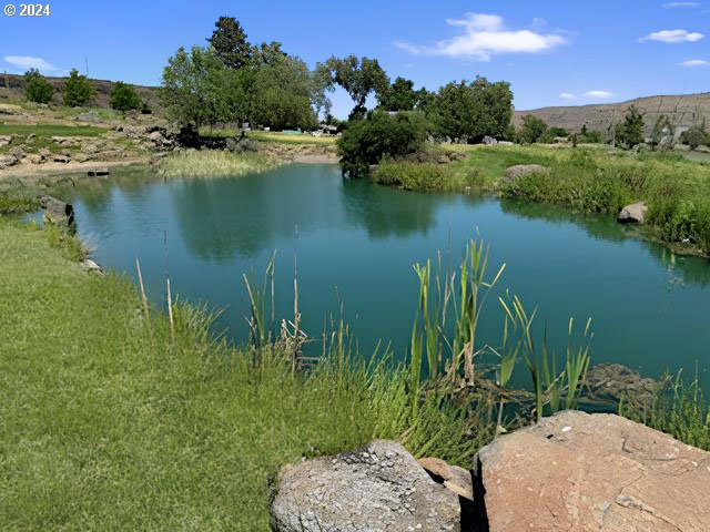 413 Little Lake Road Maupin, OR 97037 - Photo 3 of 7 Gallery Image 3