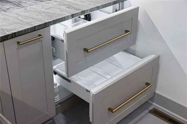 a close up view of washer and dryer