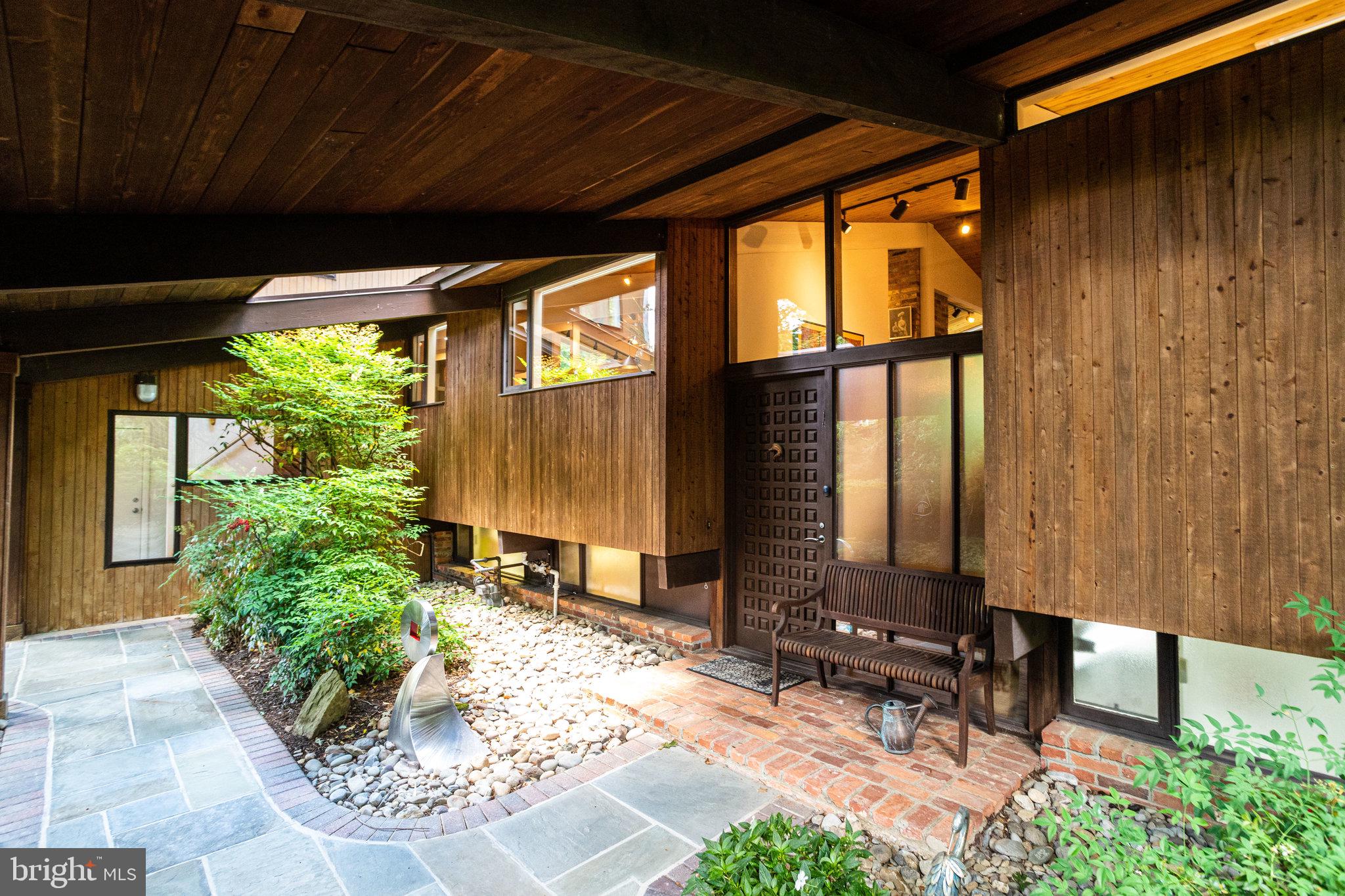 5910 Chesterbrook Road McLean, VA 22101 - Photo 4 of 53 Elegant Covered Entrance