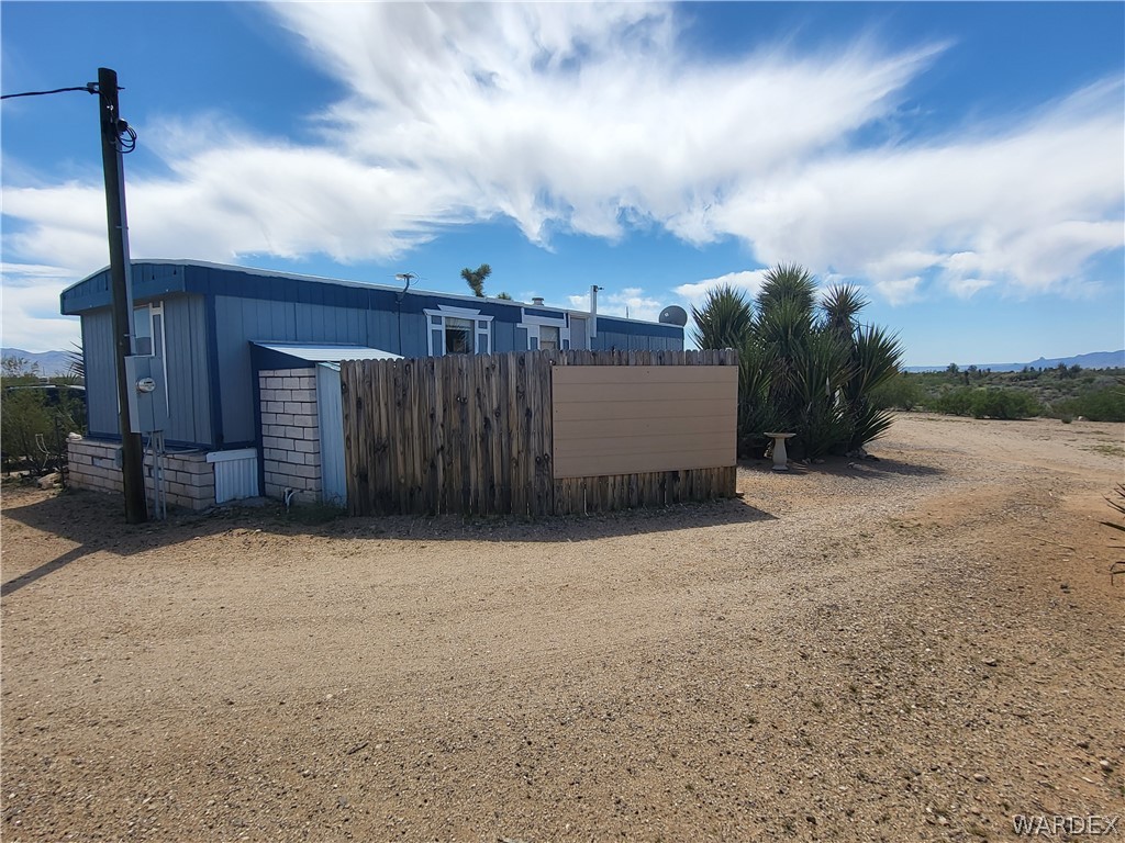 5397 Cordes Road Golden Valley, AZ 86413 - Photo 20 of 50 a view of a backyard