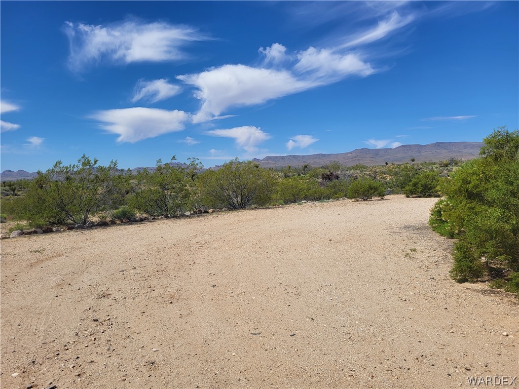 5397 Cordes Road Golden Valley, AZ 86413 - Photo 42 of 50 a view of lake