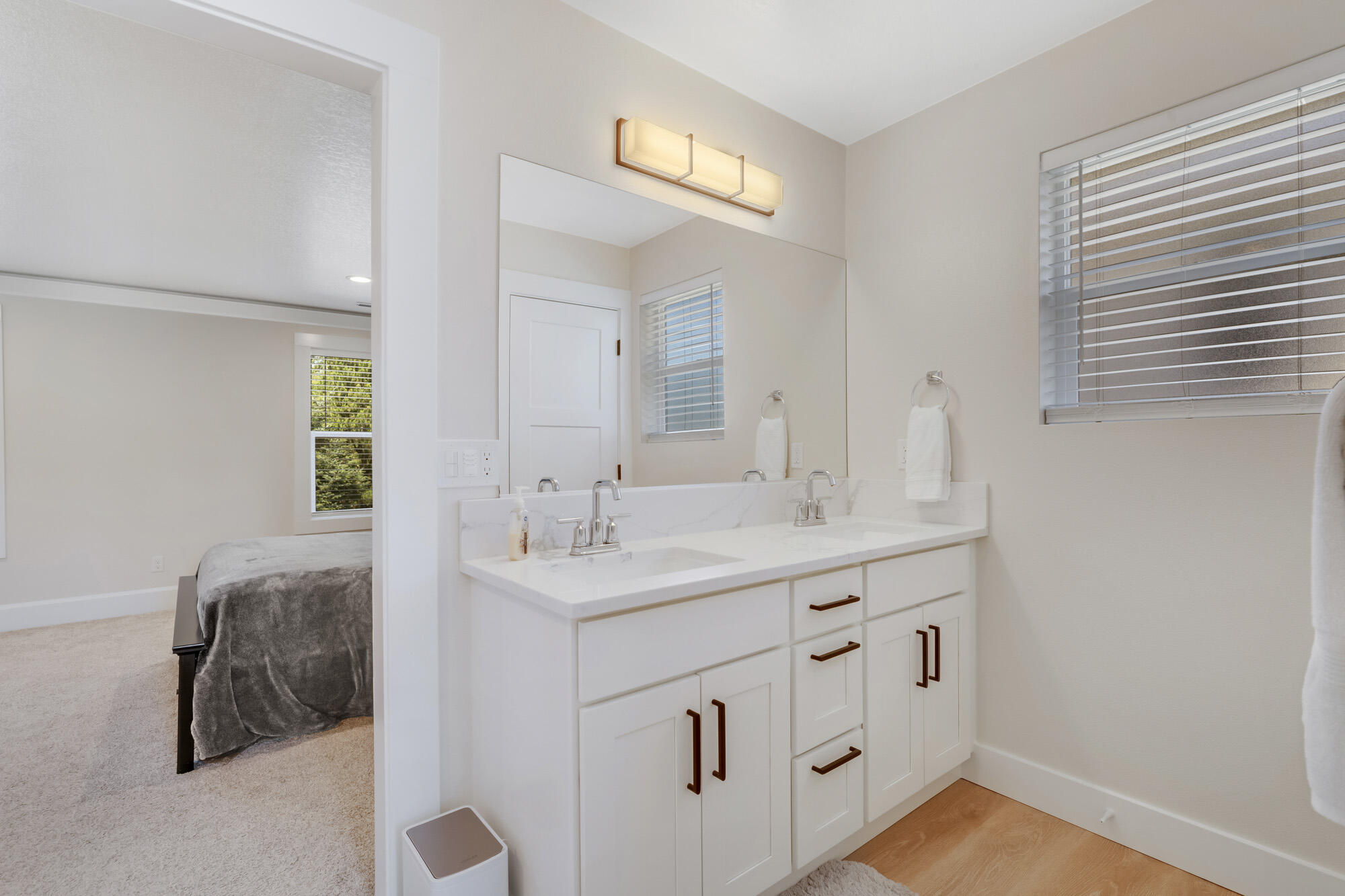 4520 Moondancer Lane Tillamook, OR 97141 - Photo 20 of 39 Bathroom