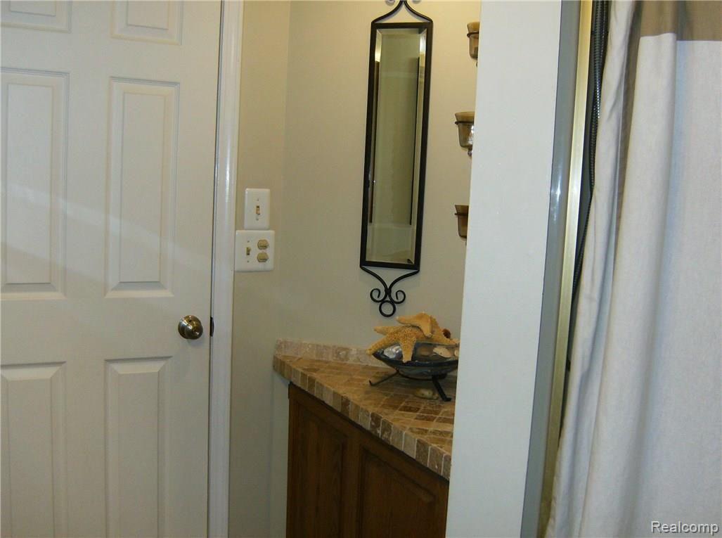 8152 Lakeshore Road Fort Gratiot, MI 48059 - Photo 22 of 44 HPIM4519.JPG